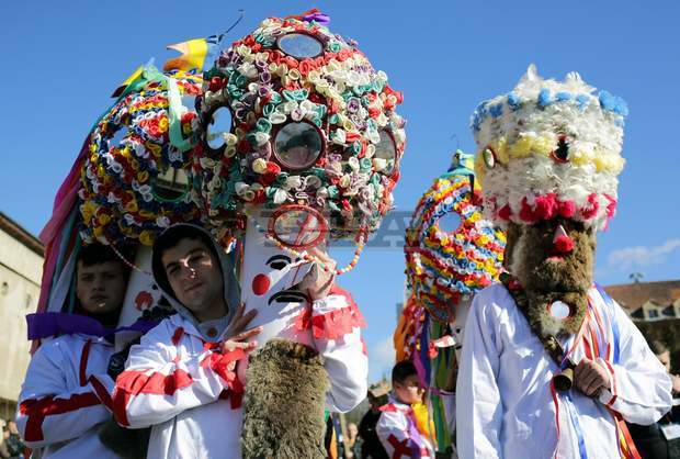 Две сурвакарски и една кукерска група станаха носители на  "Златна маска" на Международния фестивал на маскарадните игри 