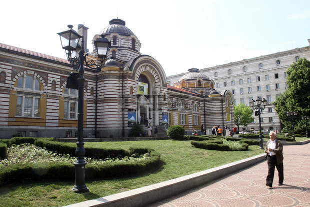 Проект представя жълтите павета в София Проект представя жълтите павета в София