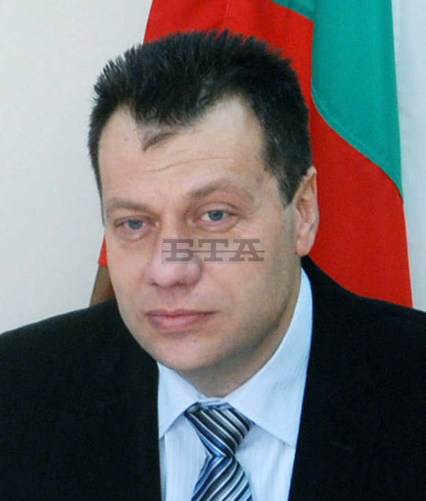 Областната управа в Благоевград следи отблизо дейностите за възстановяване и обезопасяванена проблемните пътни участъци в областта Областната управа в Благоевград следи отблизо дейностите за възстановяване и обезопасяванена проблемните пътни участъци в областта