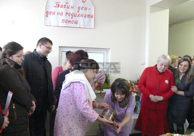 Във видинската болница "Св. Петка" през 2014 година са се родили 15 бебета повече в сравнение с предходната Във видинската болница "Св. Петка" през 2014 година са се родили 15 бебета повече в сравнение с предходната