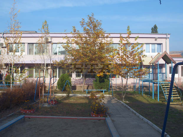 Геотермална отоплителна система и плувен басейн изграждат в детска градина в Симитли по международен проект