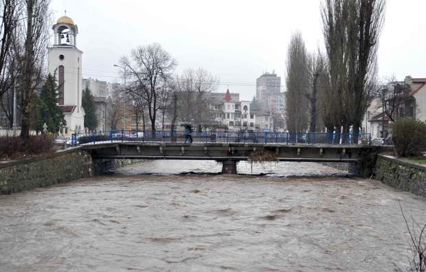 Възстановен е разрушен от наводнение път до хасковското село Родопи 
