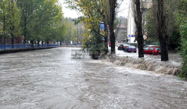 Усложнена е обстановката в Хасковската община заради обилните валежи от дъжд