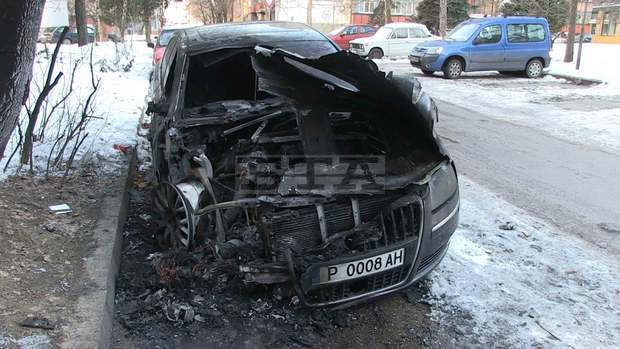 Полицията разследва  инцидент с опожарен  автомобил в Русе