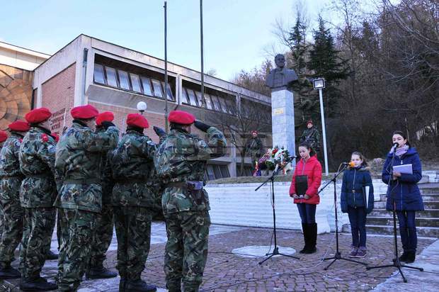 Тържествено честване на 167-годишнината от  рождението на Христо Ботев  ще се състои в София