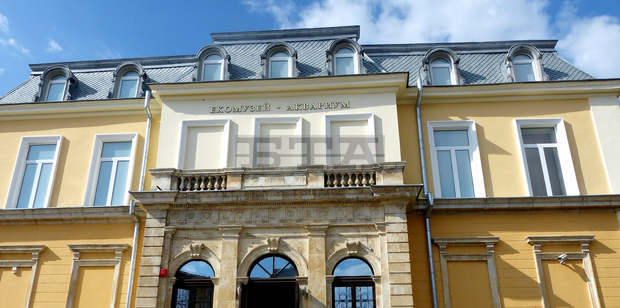 Зимна диорама представя 200-килограмов глиган в новия Екомузей в Русе Зимна диорама представя 200-килограмов глиган в новия Екомузей в Русе