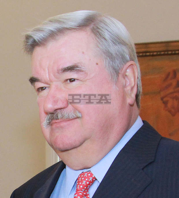 Според посланика на Русия у нас България е трябвало да се бори за "Южен поток" Според посланика на Русия у нас България е трябвало да се бори за "Южен поток"