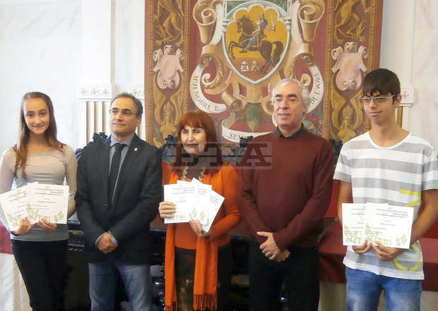 Екипът на школата "Колорит"-Плевен се завърна с награди от международна среща на младежкото изкуство в Португалия