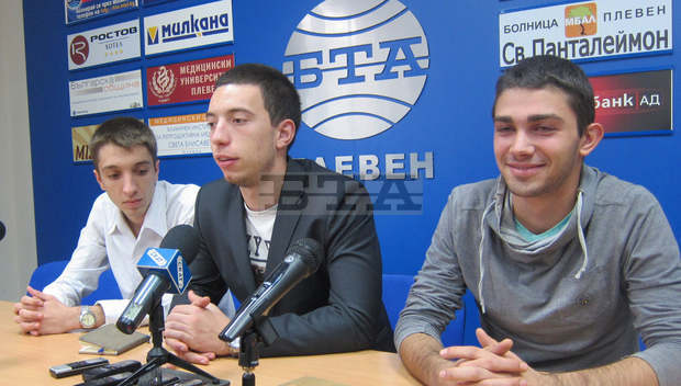 Младежки форум - Плевен реши да се включи за втора поредна година в кампанията "Българската коледа" 