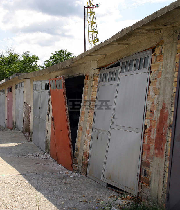 През последните две години в Ямбол  са премахнати близо 2000  незаконни гаража