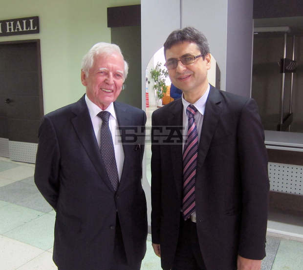 Носителят на Нобелова награда за медицина проф. Харалд цур Хаузен е удостоен със званието "Доктор хонорис кауза" на университета в Плевен