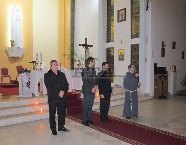За първи път в музикалната история на Плевен прозвуча концерт за глас и орган в католическия храм За първи път в музикалната история на Плевен прозвуча концерт за глас и орган в католическия храм