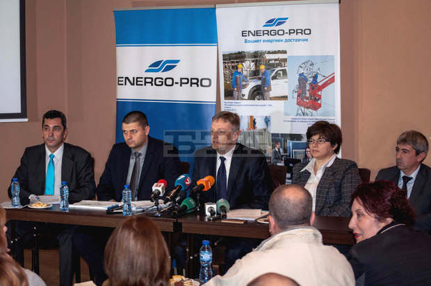 "Енерго про" разполага с близо 400 ремонтни екипи за зимата "Енерго про" разполага с близо 400 ремонтни екипи за зимата