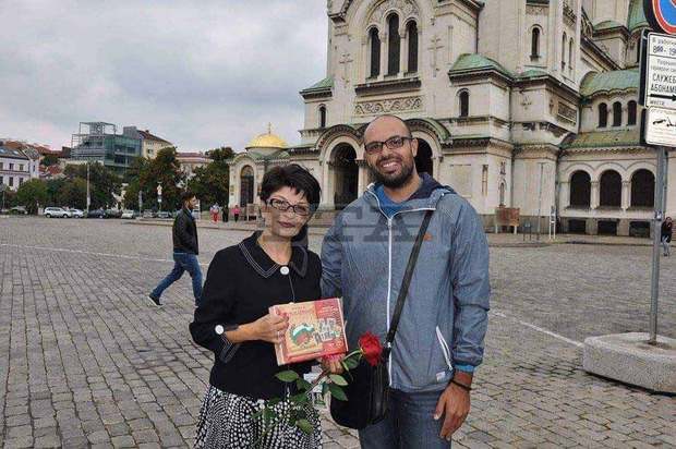 Десислава Атанасова купи с лични средства образователни помагала за първокласниците в Монтана