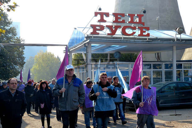Трети ден продължава протестът на работниците от "Топлофикация - Русе"