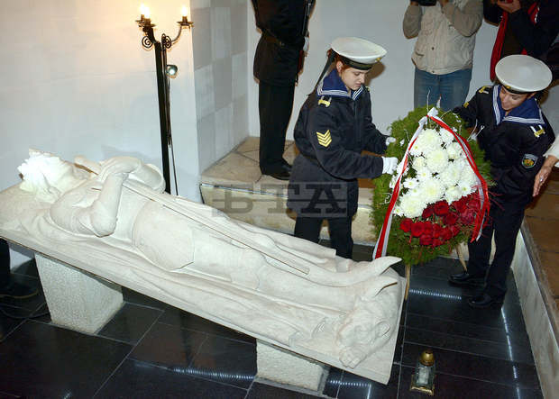 С изложба и валидиране на марка бе отбелязана  570-ата годишнина от "битката на народите"  край Варна