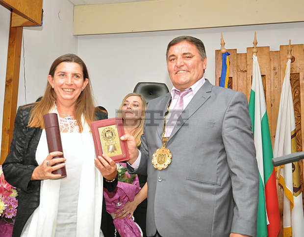 Носителка на "Аполинер" получи наградата на Криводол на празника на общината