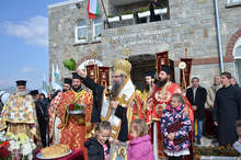 Пловдивският митрополит Николай   освети Неделното училище  в Кърджали