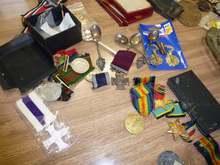 Задържани са четирима мъже за грабеж  на британски граждани  в сливенското село Биково