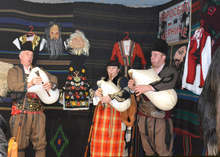 Родопски каба гайди отекнаха и в евроселото Черниче в община Симитли