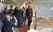 Спад на украински и руски туристи през 2014 г. отчете министър Ангелкова