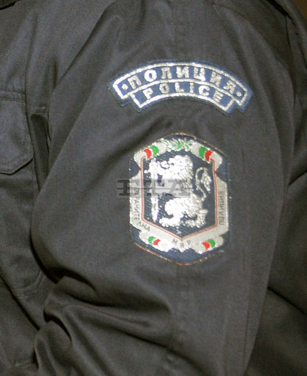 Шуменски полицаи протестираха пред сградата на ОД на МВР 