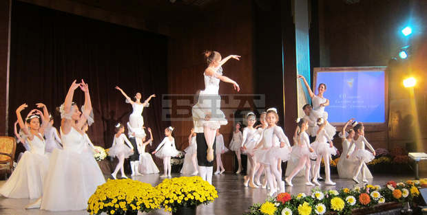 В Плевен бе отпразнувана   60-годишнината   на първата в България читалищна балетна школа