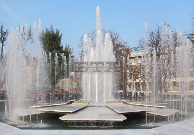 В Плевен завърши ремонтът  на Големия фонтан на централния градски площад "Възраждане"