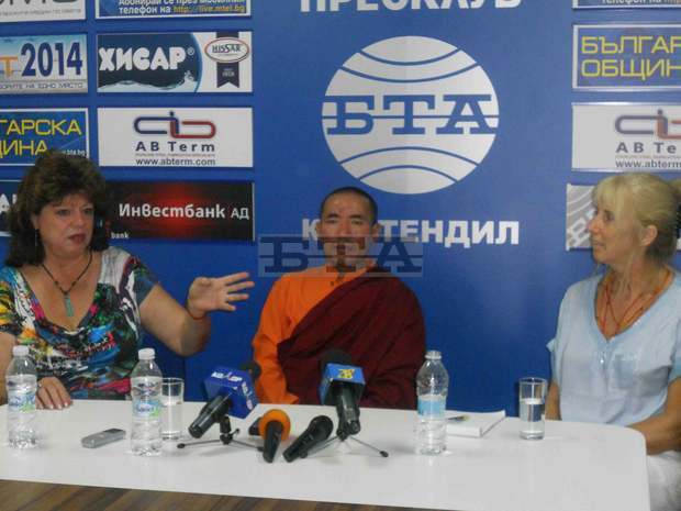 Животът е труден, но има много начини, чрез които той да се направи по-лесен, казва тибетският лама Джигме