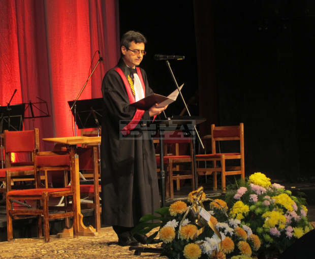 Образованието да се превърне в национален приоритет, призова ректорът на Медицинския университет в Плевен проф. Славчо Томов 