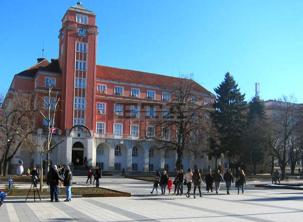 Повече от 300 собственици на апартаменти посетиха община Плевен с желание за включване в програмата за саниране на жилищата им