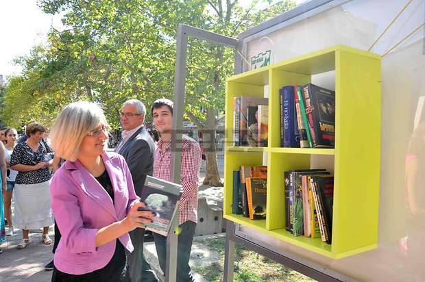 Враца се присъедини  към кампанията "Седни и прочети" по инициатива на младежки организации