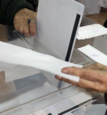 Частични избори за кмет  има днес  в дуловското село Водно, изборният ден е започнал нормално