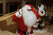 Дядо Коледа ще раздава подаръци на децата в Опака