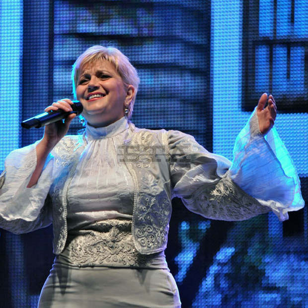Николина Чакърдъкова ще изнесе концерт навръх Нова година в Хасково Николина Чакърдъкова ще изнесе концерт навръх Нова година в Хасково