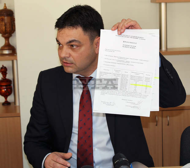Общинското ръководство и търговци обсъдиха реконструкцията на "Бабин пазар" в Димитровград Общинското ръководство и търговци обсъдиха реконструкцията на "Бабин пазар" в Димитровград