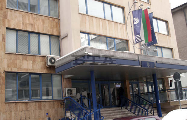 Обмисля се да се направи оценка на нарастващия брой лекували се българи в чужбина Обмисля се да се направи оценка на нарастващия брой лекували се българи в чужбина