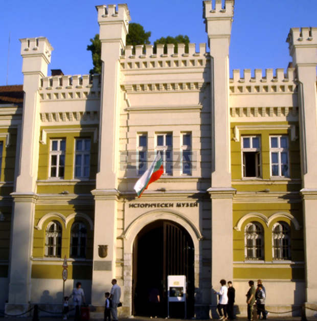 Съкровища от злато и сребро показват в Европейската нощ на музеите в Плевен Съкровища от злато и сребро показват в Европейската нощ на музеите в Плевен