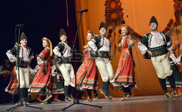 Кукерски игри, гайдари и концерт на ансамбъл "Тракия" ще предшестват Дионисиевото шествие в Пловдив
