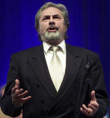 Общинският съвет в Павликени е дал съгласието си за учредяване на награден фонд в полза на Фондация "Никола Гюзелев",