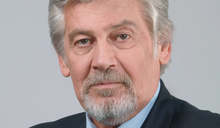 Общински съветници в Ловеч предлагат Драматичният театър в града да носи името на Стефан Данаилов