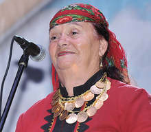 Валя Балканска е изнесла концерт в тетевенското село Български извор на традиционния му събор