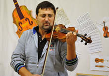 Хари Ешкенази открива в Плевен "Фортисимо в клас" за децата от три училища