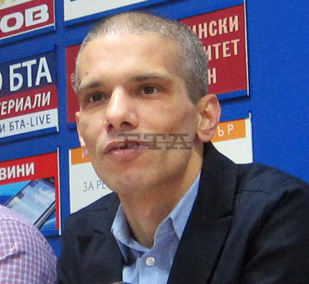 Сдружението на сираците ще има щанд за мартеници в благотворителен базар в Плевен Сдружението на сираците ще има щанд за мартеници в благотворителен базар в Плевен