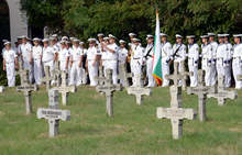 С камбанен звън във военното гробище в Добрич бе почетена паметта на воювалите за свободата на Южна Добруджа