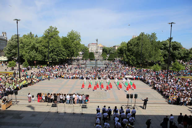 Стотици ученици се включиха в шествие в Русе по повод на 24 май 