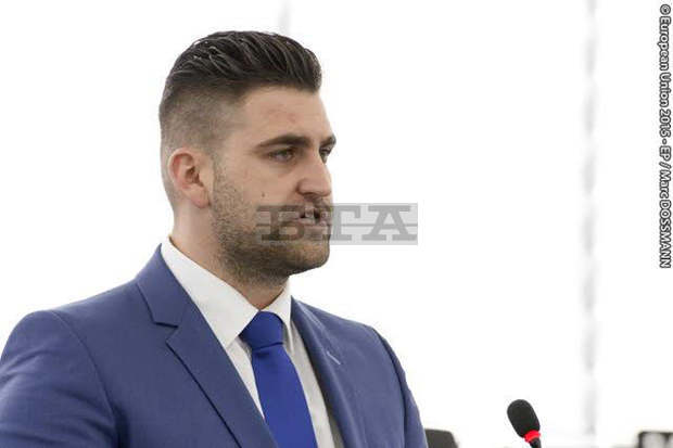 Евродепутатът Андрей Новаков представи в Русе първата българска програма на Европейския съюз Евродепутатът Андрей Новаков представи в Русе първата българска програма на Европейския съюз