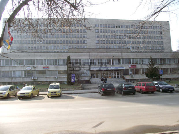 Със заповед на кмета на Свищов общинската болница в града е под карантинен режим Със заповед на кмета на Свищов общинската болница в града е под карантинен режим