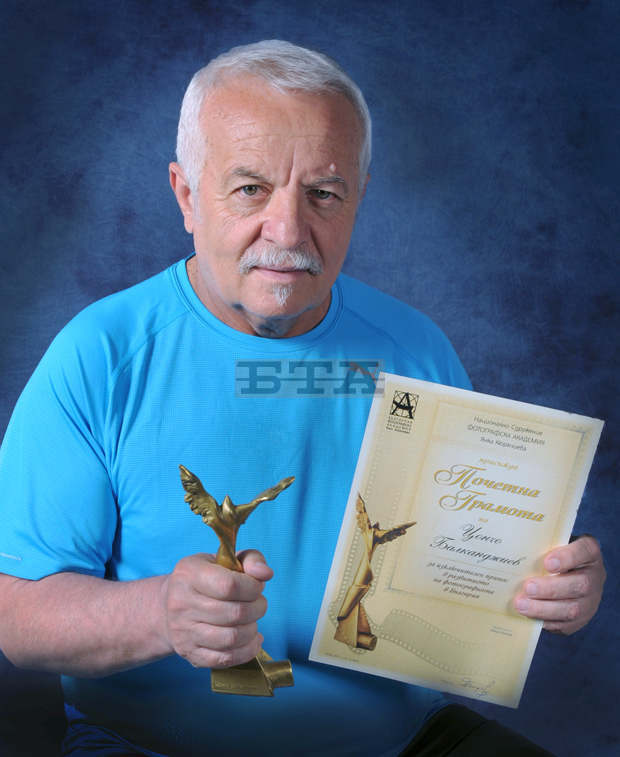 Фотограф-художникът Цончо Балканджиев от Павликени е получил голямата награда НСФА Фотограф-художникът Цончо Балканджиев от Павликени е получил голямата награда НСФА