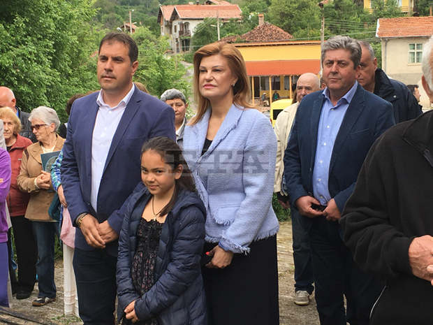 Читалище "Лазо Стоянов" в село Косача е удостоено с паметен знак 